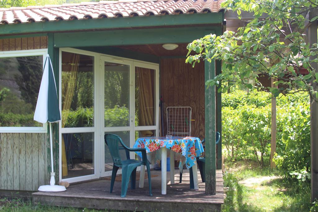 Causses & Vallees Vacances Hotel Saint-Georges-de-Luzencon ห้อง รูปภาพ